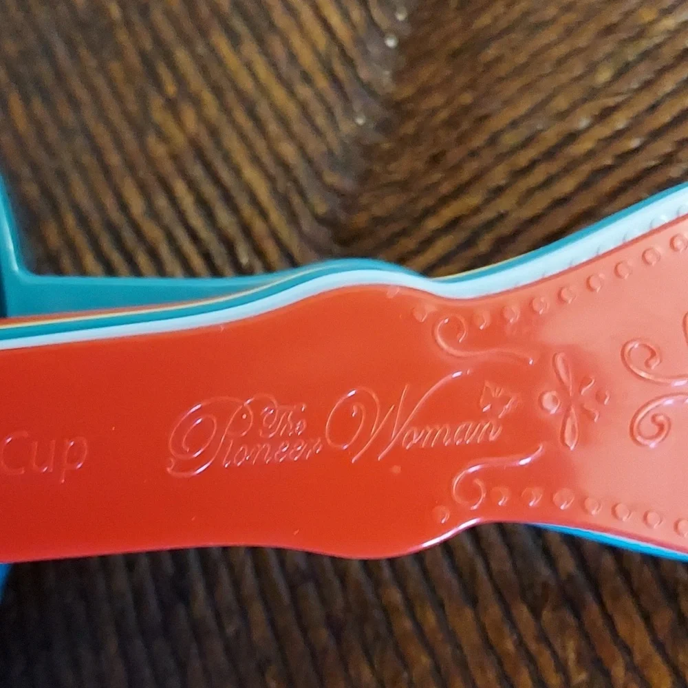 The Pioneer Woman Bright Red and Teal Measuring Spoon Set - Picture 2 of 5